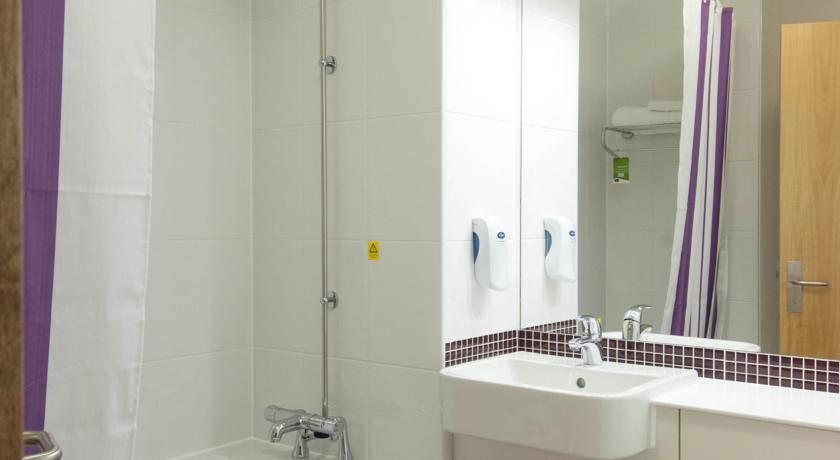 Premier Inn Bournemouth East Oda fotoğraf