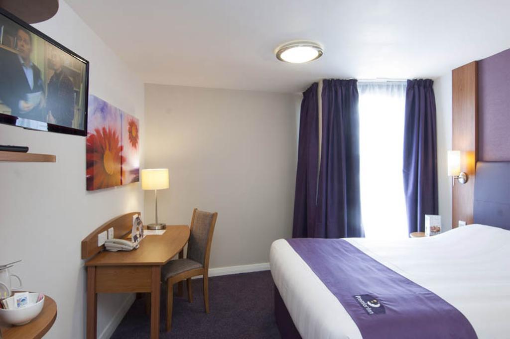 Premier Inn Bournemouth East Oda fotoğraf