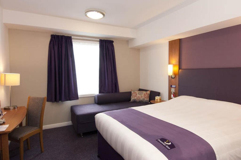 Premier Inn Bournemouth East Oda fotoğraf