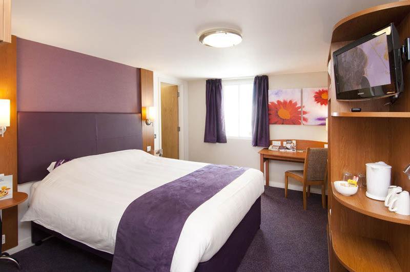 Premier Inn Bournemouth East Dış mekan fotoğraf